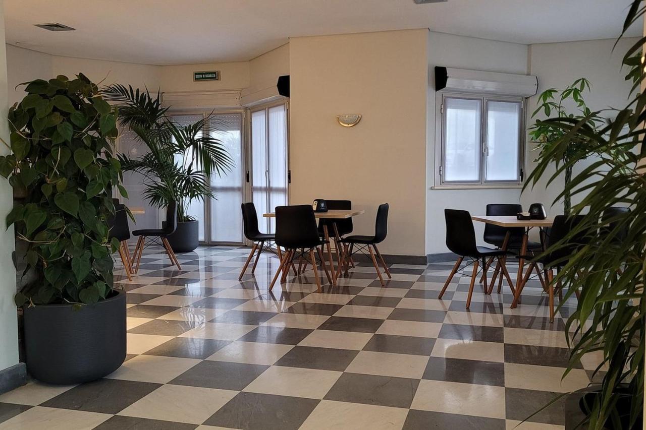 Hotel Azzano Decimo Luaran gambar