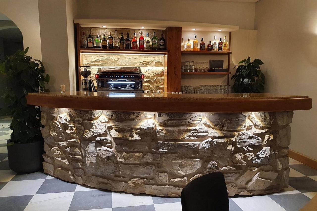 Hotel Azzano Decimo Luaran gambar